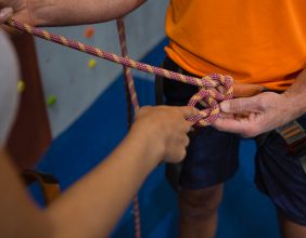 关于登山绳绳结强度的一个有趣知识-走天涯