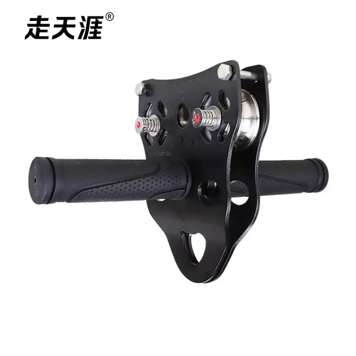 Handle Transverse Pulley for travel along ropes